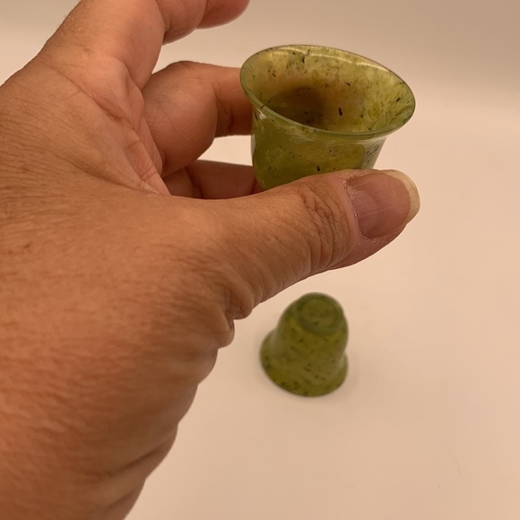 Jade cups. - Picture 3 of 4